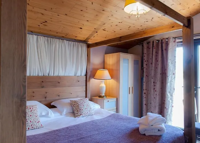 Wild Oats Lodge 17 - Yellowtop Country Park - Hot Tub - Yorkshire