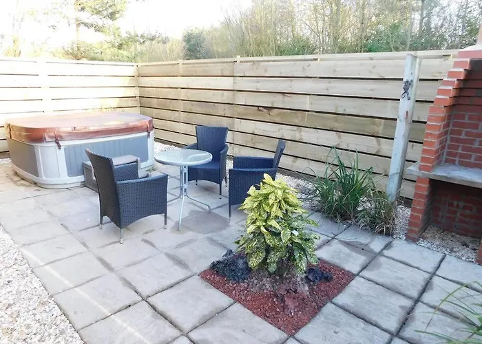 Harvest 12 Lodge - Yellowtop Country Park - Hot Tub - Yorkshire